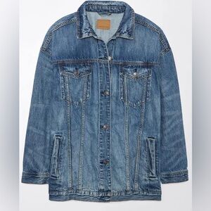 Ae Strigid Women's Oversized Boyfriend Denim Jacket barley worn size medium